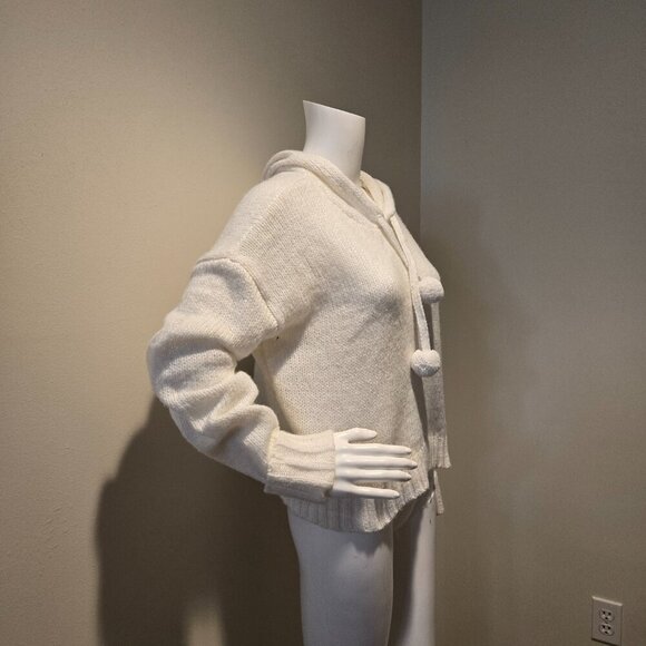 NWT Pink Republic Cropped Hooded Pom Pom Sweater Winter White S - Picture 5 of 6